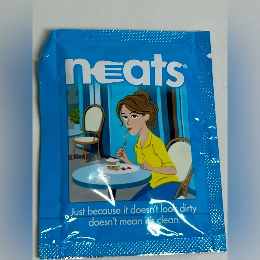 (NEW) BUNDLE - SONEAT DISPOSABLE TRAVEL TOILET SEAT COVERS & NEATS TRAVEL WIPES